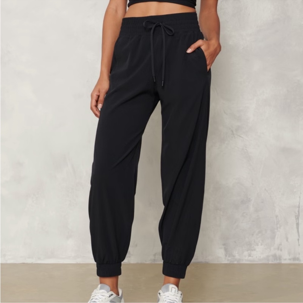 Women’s YPB Your Personal Best motionTEK High Rise Joggers  Black Sz XL Short